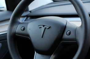 TESLA MODEL 3 STANDARD RWD PLUS MY21