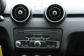 AUDI A1 1.4 TDI 90CH ULTRA S LINE