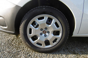 FIAT DOBLO CARGO STANDARD 1.6 MULTIJET 120 CH 750 KG BUSINESS