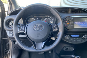 TOYOTA YARIS 100H COLLECTION 5P