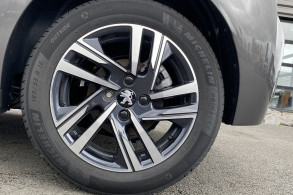 PEUGEOT 208 1.5 BLUEHDI 100CH S S ALLURE