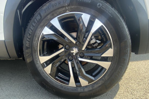 PEUGEOT 2008 1.2 PURETECH 130CH S S ALLURE