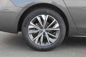 PEUGEOT 508 ESSENCE 130CH S S ALLURE PACK BVA8