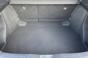 TOYOTA C HR 122H DYNAMIC 2WD E CVT