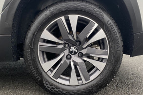 PEUGEOT 2008 1.2 L ESSENCE 110CH E6.C ALLURE S S