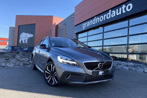 VOLVO V40 CROSS COUNTRY T3 152CH SIGNATURE EDITION GEARTRONIC