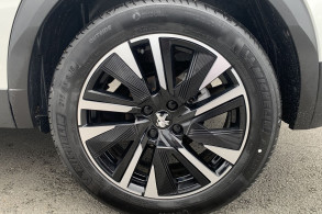 PEUGEOT 2008 1.2 ESSENCE 130CH S S GT EAT8