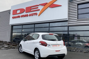 PEUGEOT 208 1.2 ESSENCE 68CH LIKE 5P