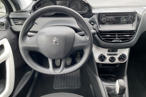 PEUGEOT 208 1.2 ESSENCE 68CH LIKE 5P