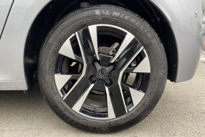 PEUGEOT 208 1.2 ESSENCE 100CH S S ALLURE