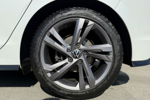 VOLKSWAGEN GOLF VIII 2.0 TDI SCR 150CH R LINE 1ST DSG7