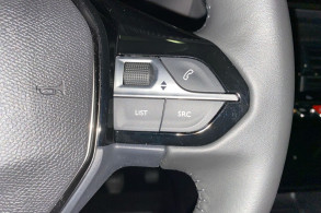PEUGEOT 208 1.2 ESSENCE 100CH S S ALLURE