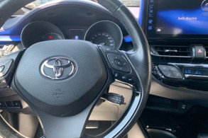TOYOTA C HR 122H GRAPHIC 2WD E CVT