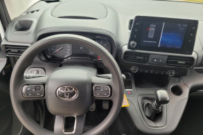 TOYOTA PROACE COMPACT 1.5 D 4D 100 DYNAMIC RC21