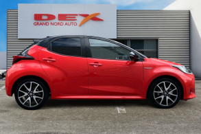 TOYOTA YARIS 116H PREMIERE 5P