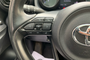 TOYOTA YARIS 116H PREMIERE 5P