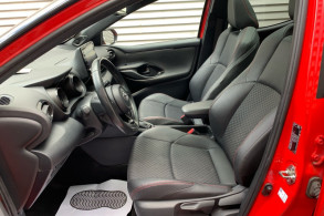TOYOTA YARIS 116H PREMIERE 5P