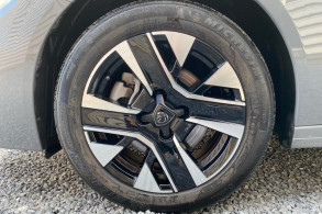 PEUGEOT 208 1.2 PURETECH 100CH S S ALLURE