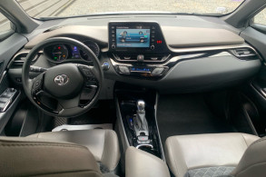 TOYOTA C HR 122H DISTINCTIVE 2WD E CVT MC19