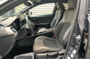 TOYOTA C HR 122H DISTINCTIVE 2WD E CVT MC19
