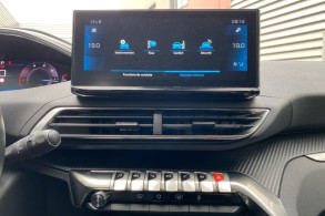 PEUGEOT 3008 1.5 BLUEHDI 130CH S S ALLURE EAT8