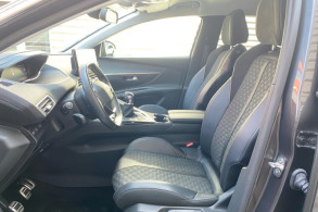 PEUGEOT 5008 1.5 BLUEHDI 130CH S S ROADTRIP