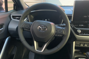 TOYOTA COROLLA CROSS NEUF 1.8 HYBRID 140 FWD E CVT LOUNGE