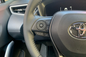 TOYOTA COROLLA CROSS NEUF 1.8 HYBRID 140 FWD E CVT LOUNGE