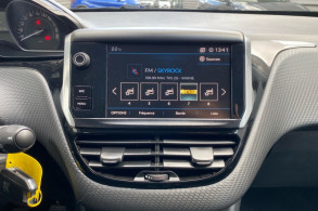 PEUGEOT 2008 1.2 ESSENCE 82CH STYLE