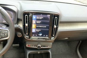 VOLVO XC40 T4 RECHARGE 129 82CH INSCRIPTION DCT 7
