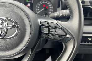 TOYOTA YARIS 116H FRANCE BUSINESS 5P