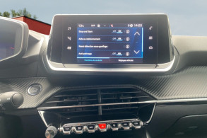 PEUGEOT 208 1.2 ESSENCE 100CH S S ALLURE PACK