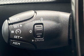 PEUGEOT 208 1.2 ESSENCE 100CH S S ALLURE PACK