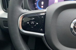 VOLVO XC60 B4 197CH PLUS STYLE DARK GEARTRONIC