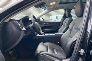 VOLVO XC60 B4 197CH PLUS STYLE DARK GEARTRONIC