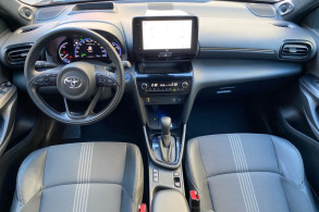 TOYOTA YARIS CROSS 116H DESIGN MC24