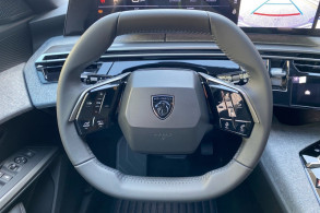 PEUGEOT 5008 NEUF 27 HYBRID 145CH ALLURE E DCS6