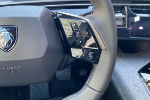 PEUGEOT 5008 NEUF 27 HYBRID 145CH ALLURE E DCS6