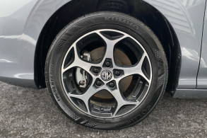 MG MOTOR MG3 HYBRID 195CH LUXURY