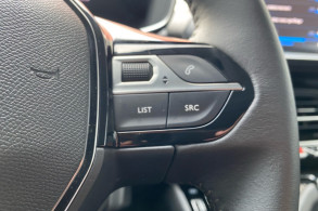 PEUGEOT 208 1.2 ESSENCE 100CH S S ALLURE PACK