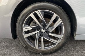 PEUGEOT 208 1.2 ESSENCE 100CH S S ALLURE PACK