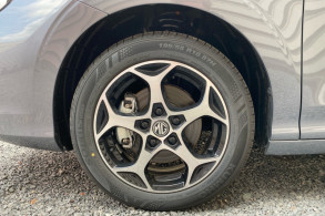 MG MOTOR MG3 NEUF HYBRID 195CH LUXURY