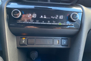 TOYOTA YARIS CROSS 116H DESIGN MC24