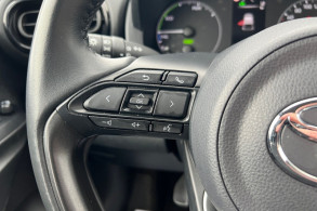 TOYOTA YARIS 116H FRANCE BUSINESS 5P