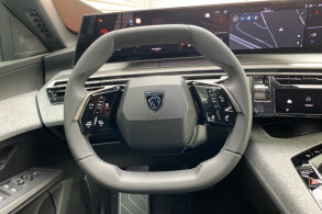 PEUGEOT 5008 NEUF 29 HYBRID 145CH ALLURE E DCS6