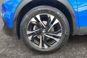 PEUGEOT 2008 1.2 ESSENCE 130CH S S ALLURE EAT8