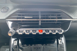 PEUGEOT 208 1.2 ESSENCE 100CH S S ALLURE PACK EAT8