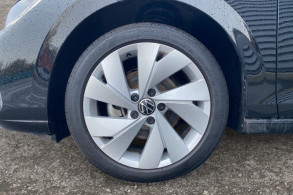 VOLKSWAGEN GOLF VIII 2.0 TDI SCR 150CH LIFE DSG7