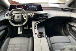 PEUGEOT 5008 NEUF 29 HYBRID 145CH GT E DCS6